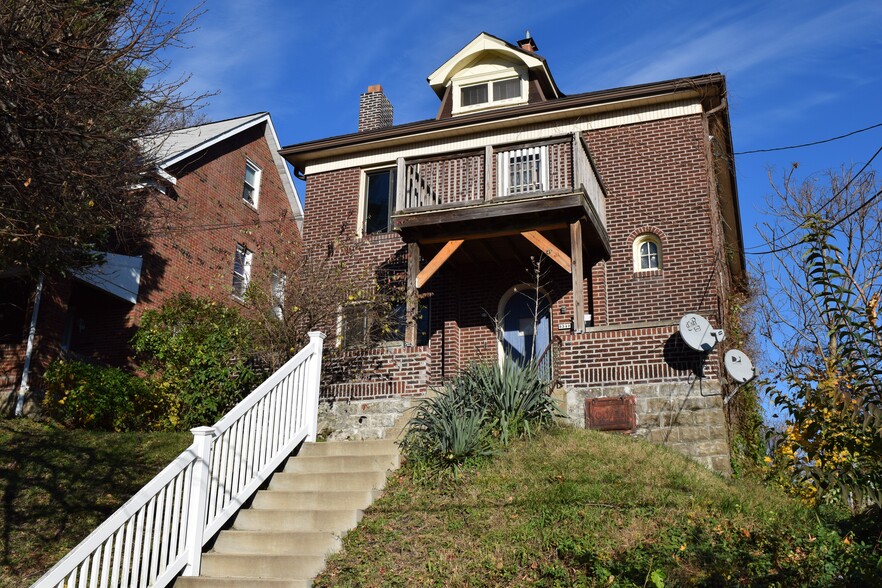 3340 Portola Ave, Pittsburgh, PA à vendre - Photo principale – Image 1 sur 1