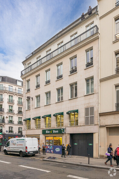 12 Rue Du Faubourg Montmartre, Paris à louer - Photo de l’immeuble – Image 3 sur 3