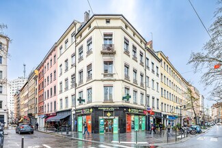 Plus de détails pour 4 Place De La Croix-Rousse, Lyon - Local commercial à louer