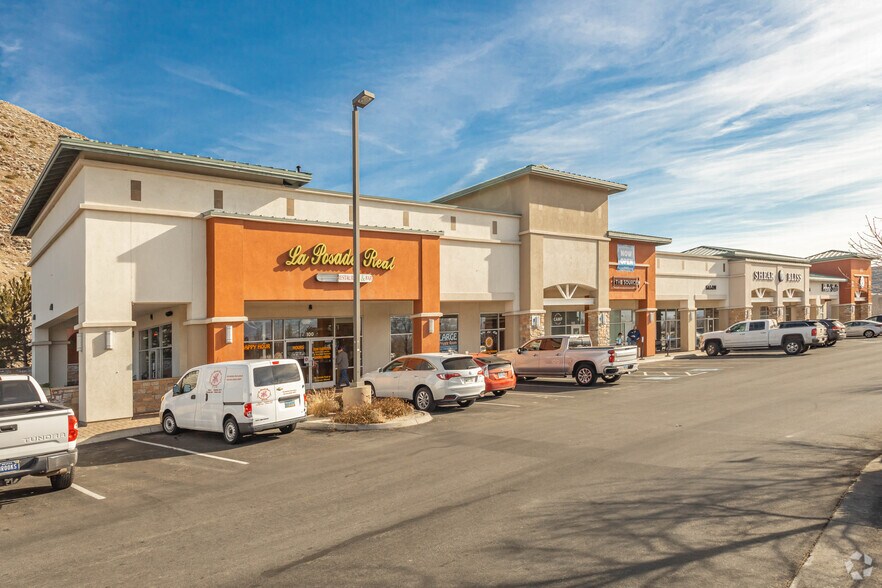 5270 Longley Ln, Reno, NV à vendre - Photo de l’immeuble – Image 2 sur 8
