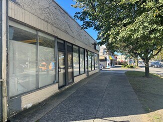 Plus de détails pour 333 Hempstead Tpke, Elmont, NY - Local d’activités à vendre