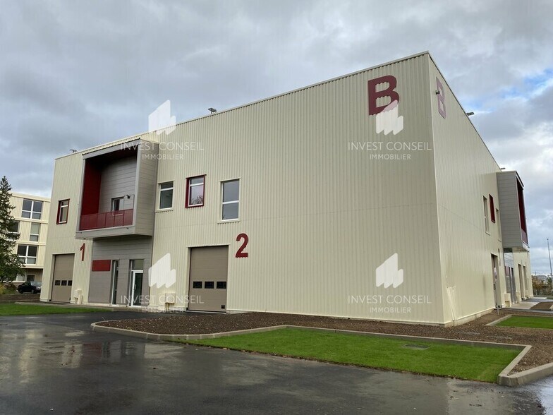 16 Rue Ampère, Pontoise à louer - Photo de l’immeuble – Image 1 sur 15
