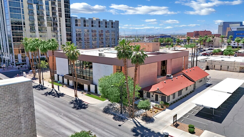 520 S 4th St, Las Vegas, NV à louer - Photo de l’immeuble – Image 2 sur 21