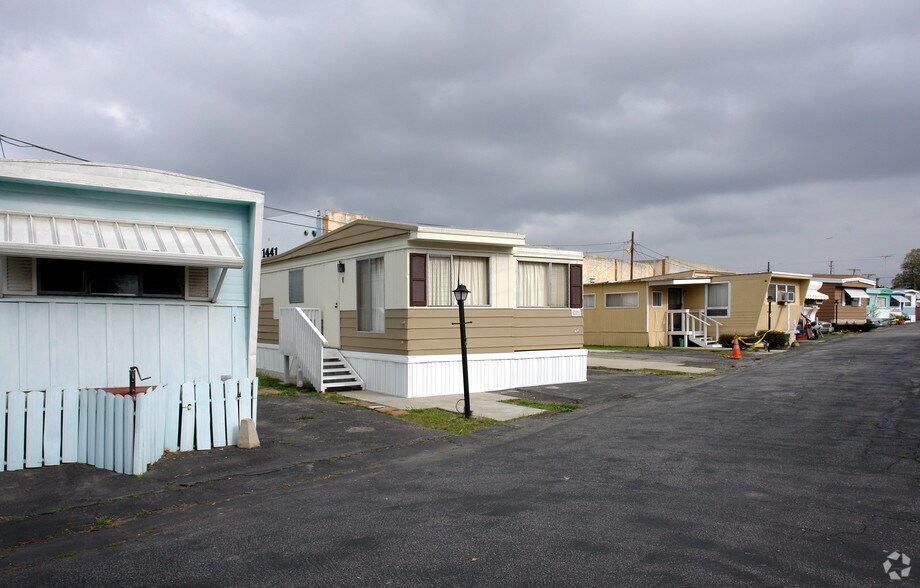 1425 W 132nd St, Gardena, CA à vendre - Photo de l’immeuble – Image 2 sur 2