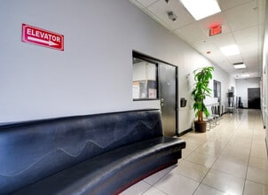 5875 S Rainbow Blvd, Las Vegas, NV à louer Photo intérieure– Image 2 sur 13