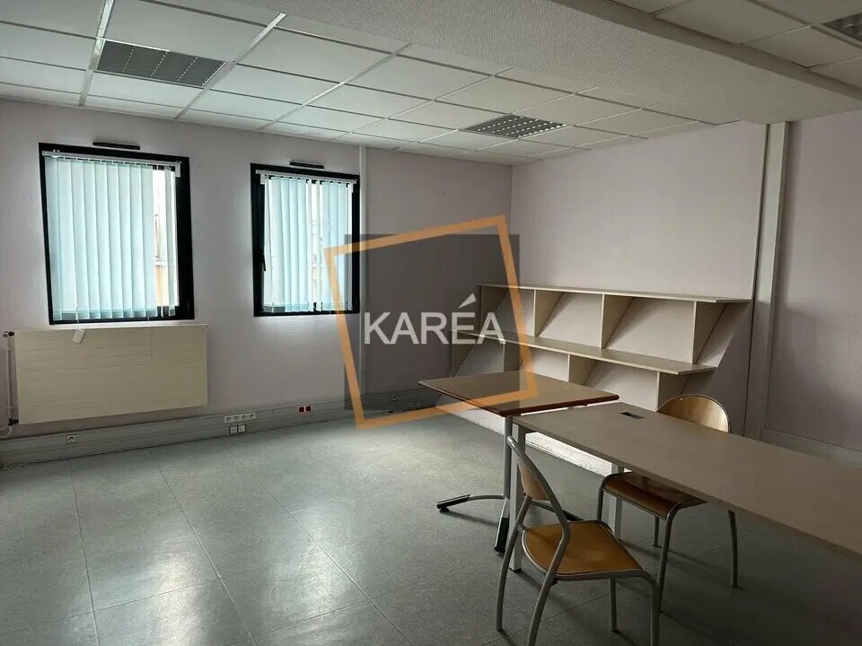 Bureau dans Mareuil-lès-Meaux à vendre Photo intérieure– Image 1 sur 6