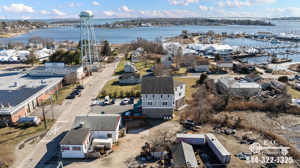4 Broadway Avenue Ext, Mystic, CT à vendre - Photo de l’immeuble – Image 2 sur 38