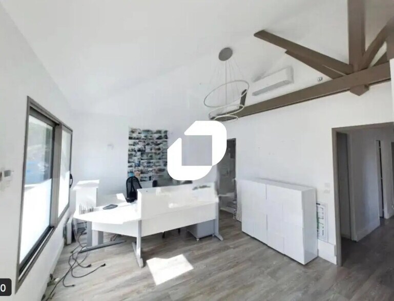 Bureau dans Basse-Goulaine à louer - Photo de l’immeuble – Image 3 sur 9