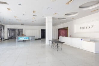 5th St, Huntington Beach, CA à louer Numérisation 3D Matterport– Image 1 sur 4