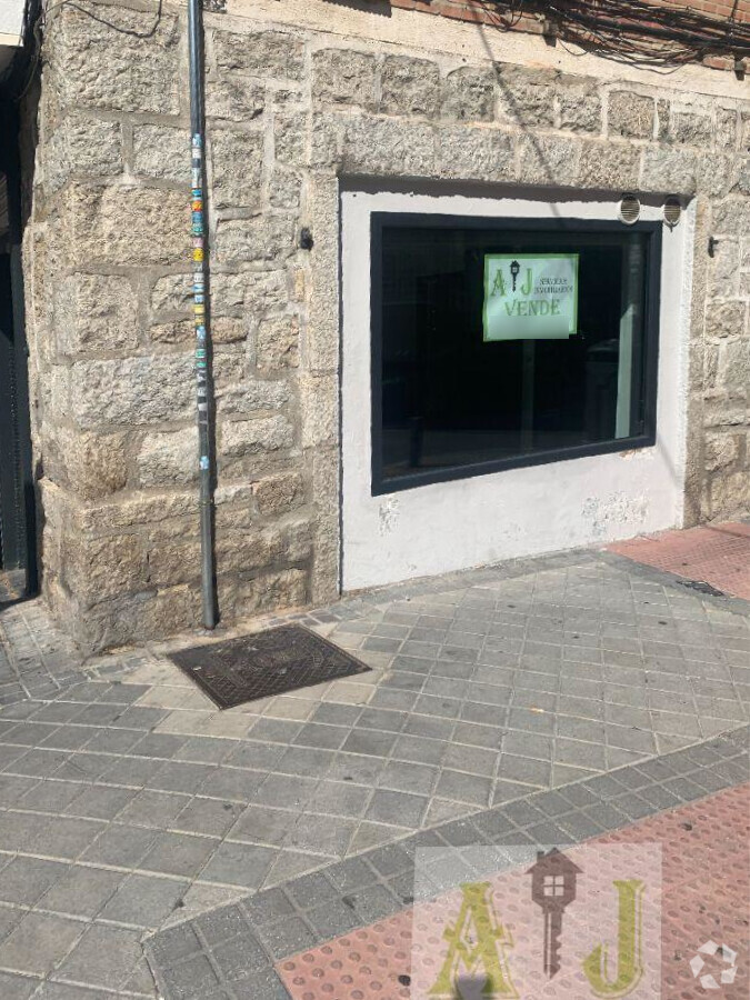 Madrid, MAD 28042 - Lot Puerta 02, Esc. 2 -  - Photo intérieure - Image 1 of 7