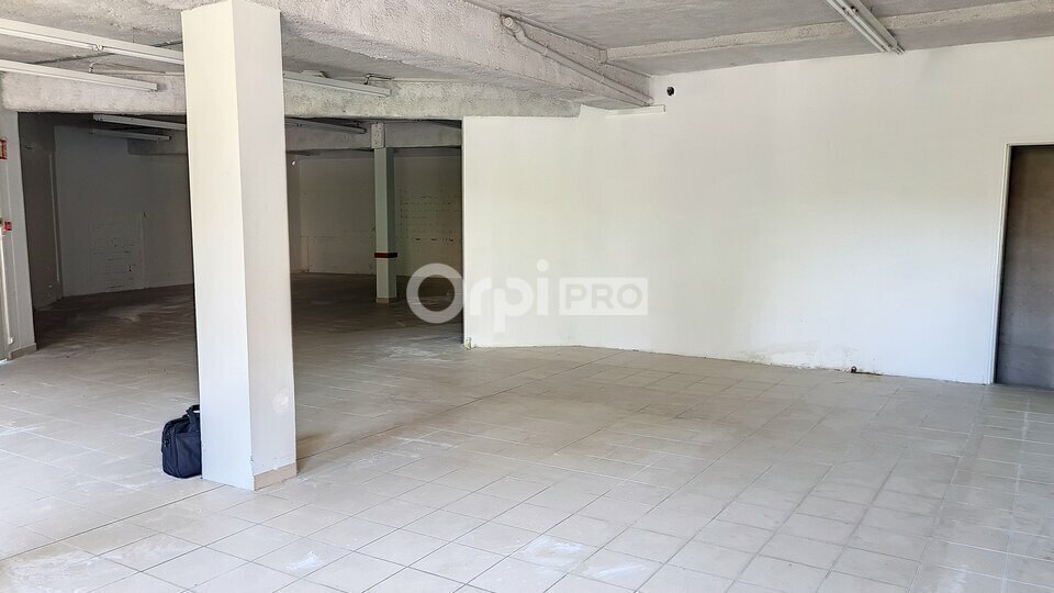 Local commercial dans Montluçon à louer - Photo intérieure – Image 3 sur 8