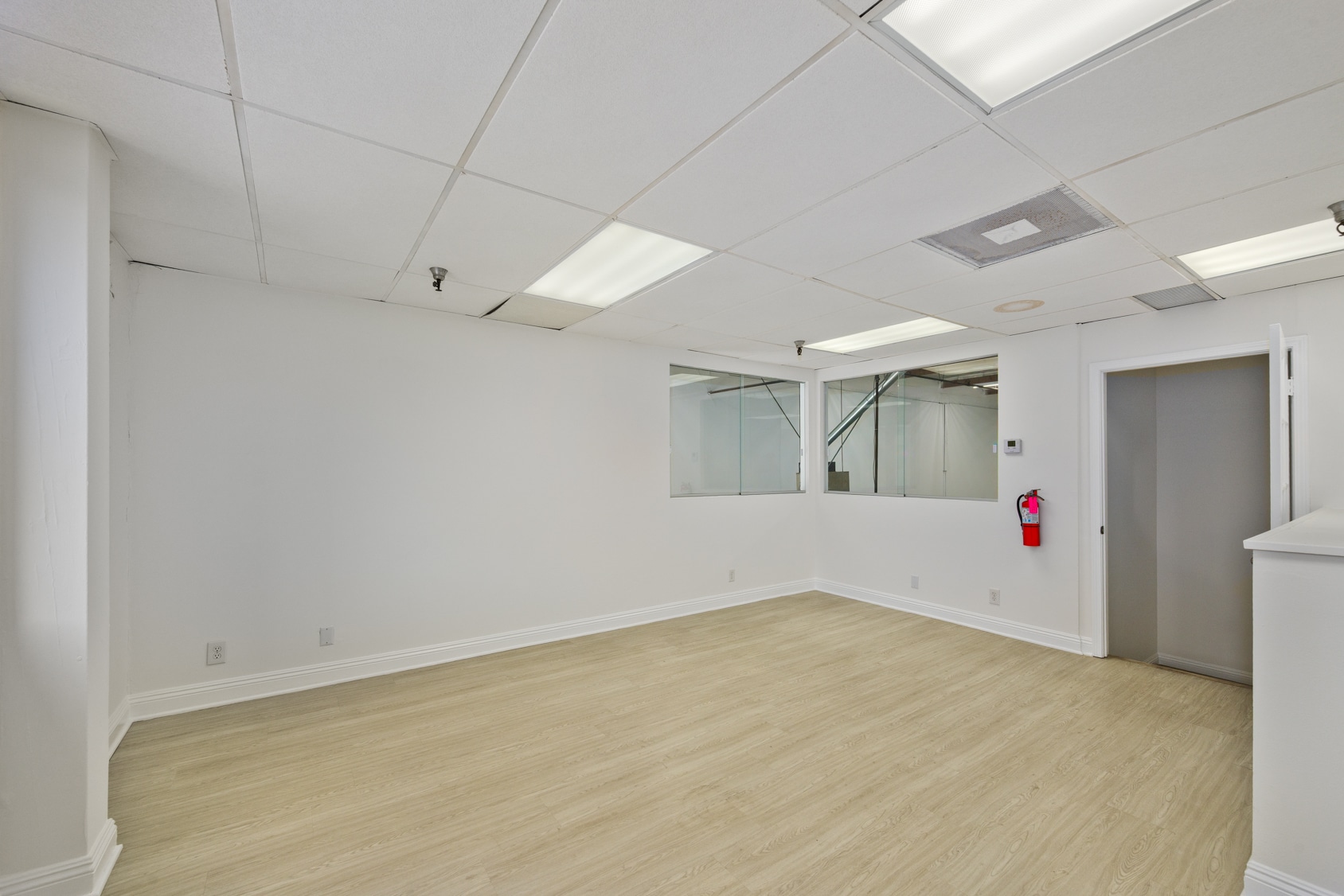8637-8649 Hayden Pl, Culver City, CA à louer Photo intérieure– Image 1 sur 9