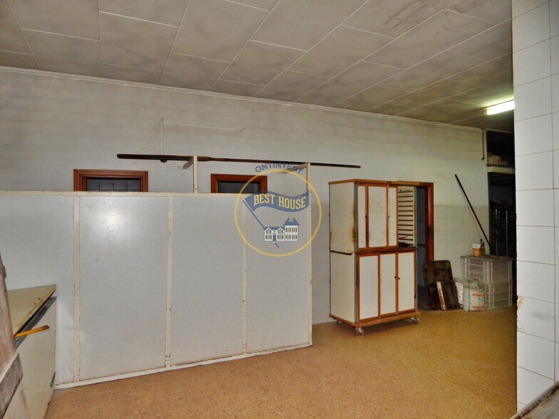 Local commercial dans València à vendre - Photo de l’immeuble – Image 2 sur 10
