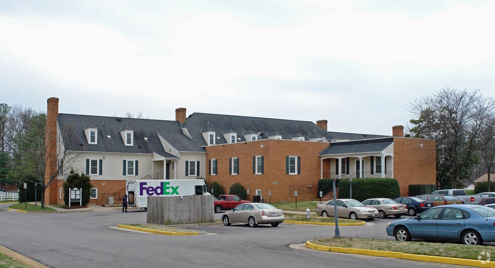 2500 Pocoshock Pl, Richmond, VA à vendre - Photo de l’immeuble – Image 3 sur 34