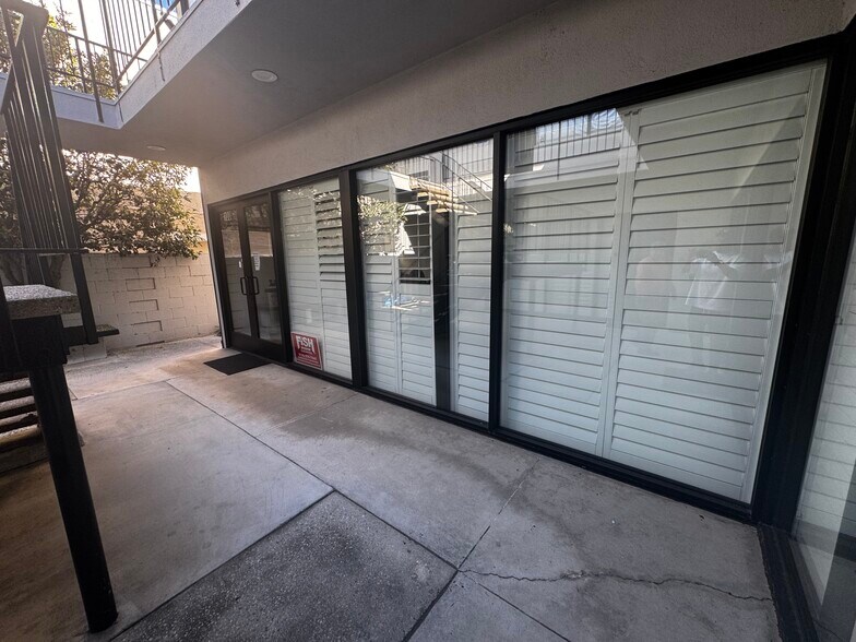 6016 Fallbrook Ave, Woodland Hills, CA à louer - Photo de l’immeuble – Image 3 sur 8