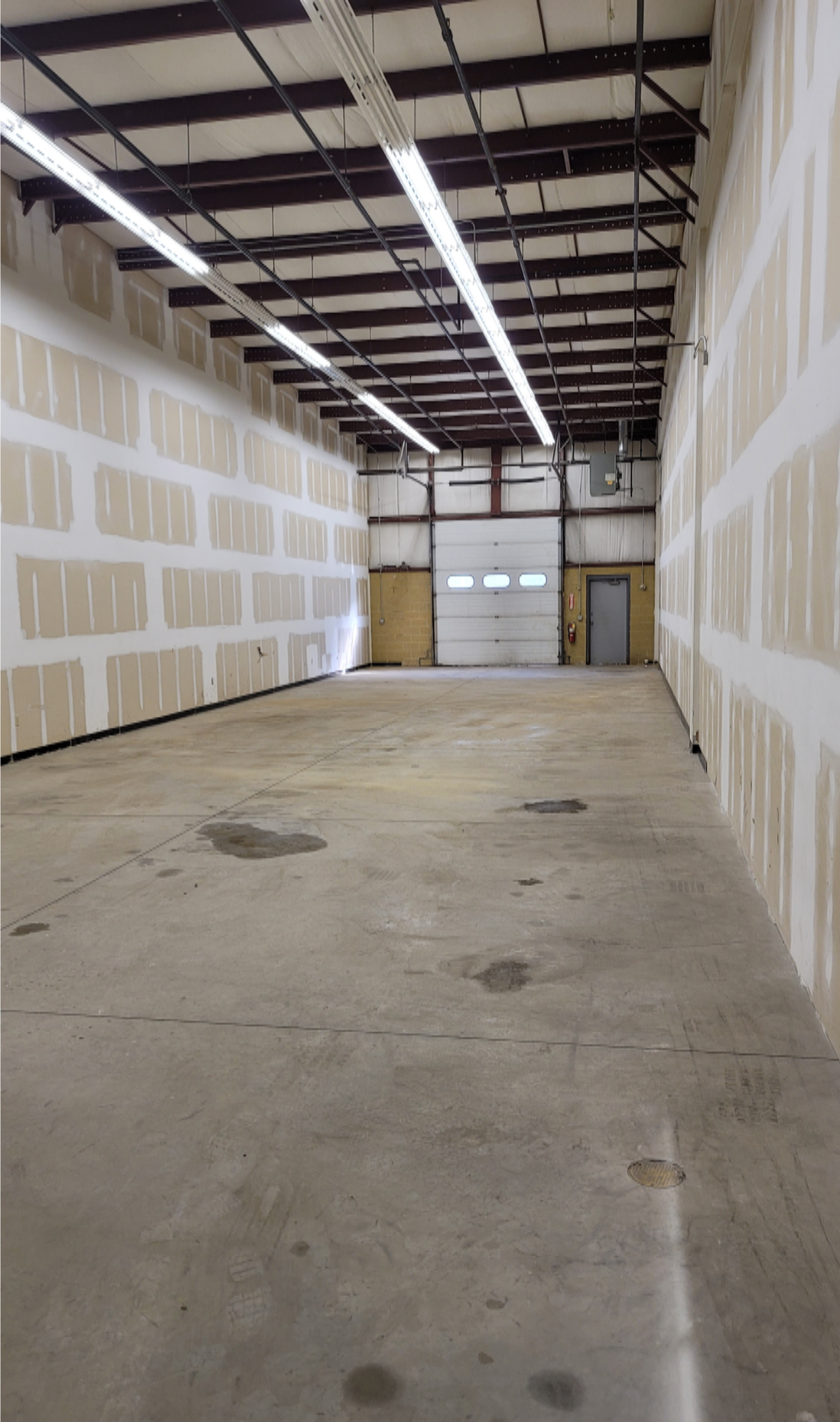 2200 Thomaston Ave, Waterbury, CT à louer Photo intérieure– Image 1 sur 2