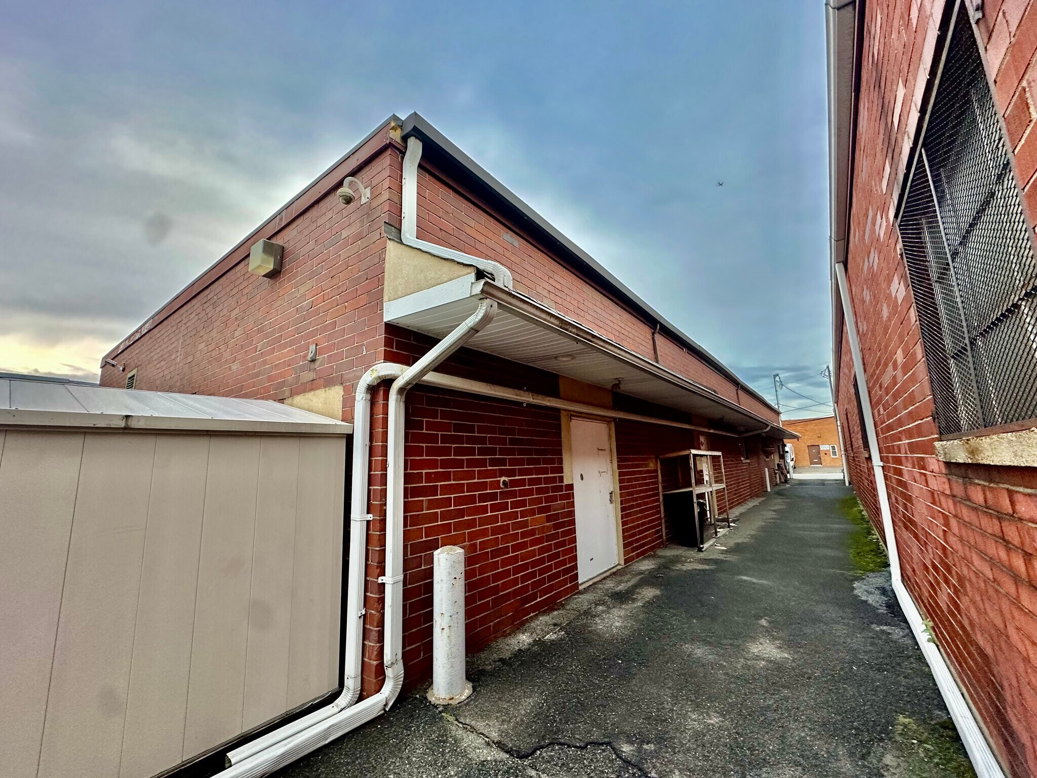 17-19 Industrial Ave, Fairview, NJ à louer Photo de l’immeuble– Image 1 sur 12