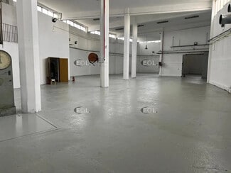 Plus de détails pour Local d’activités à vendre