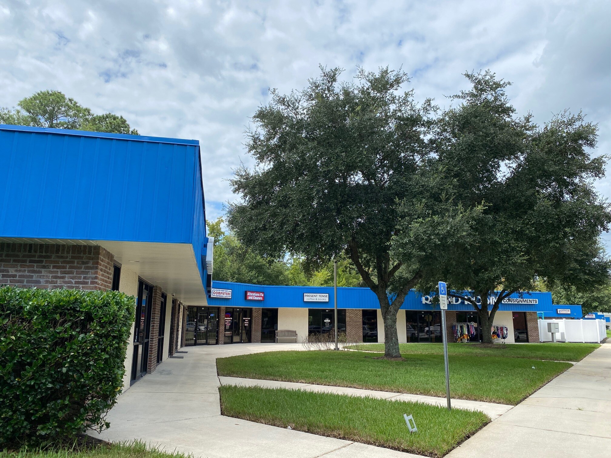 2561-2575 County Road 220, Middleburg, FL à louer Photo principale– Image 1 sur 9