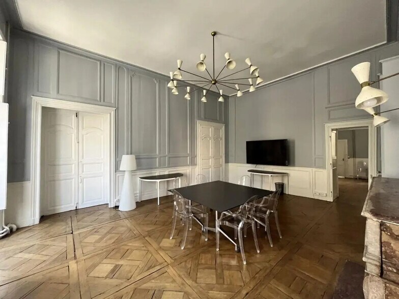 Bureau dans Rennes à louer - Photo de l’immeuble – Image 3 sur 24