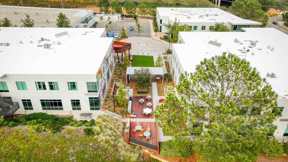 3398 Carmel Mountain Rd, San Diego, CA à louer - Photo de l’immeuble – Image 3 sur 14