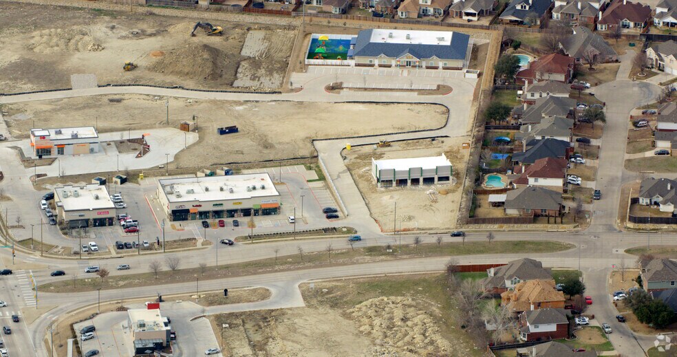 5250 Sycamore School Rd, Fort Worth, TX à louer - Photo de l’immeuble – Image 3 sur 3