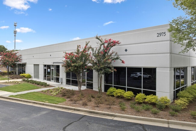Plus de détails pour 2975 Breckinridge Blvd, Duluth, GA - Industriel/Logistique à louer