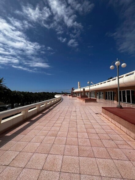 Calle Teobaldo Power, S/N, San Bartolomé de Tirajana, Las Palmas à vendre - Photo de l’immeuble – Image 1 sur 19