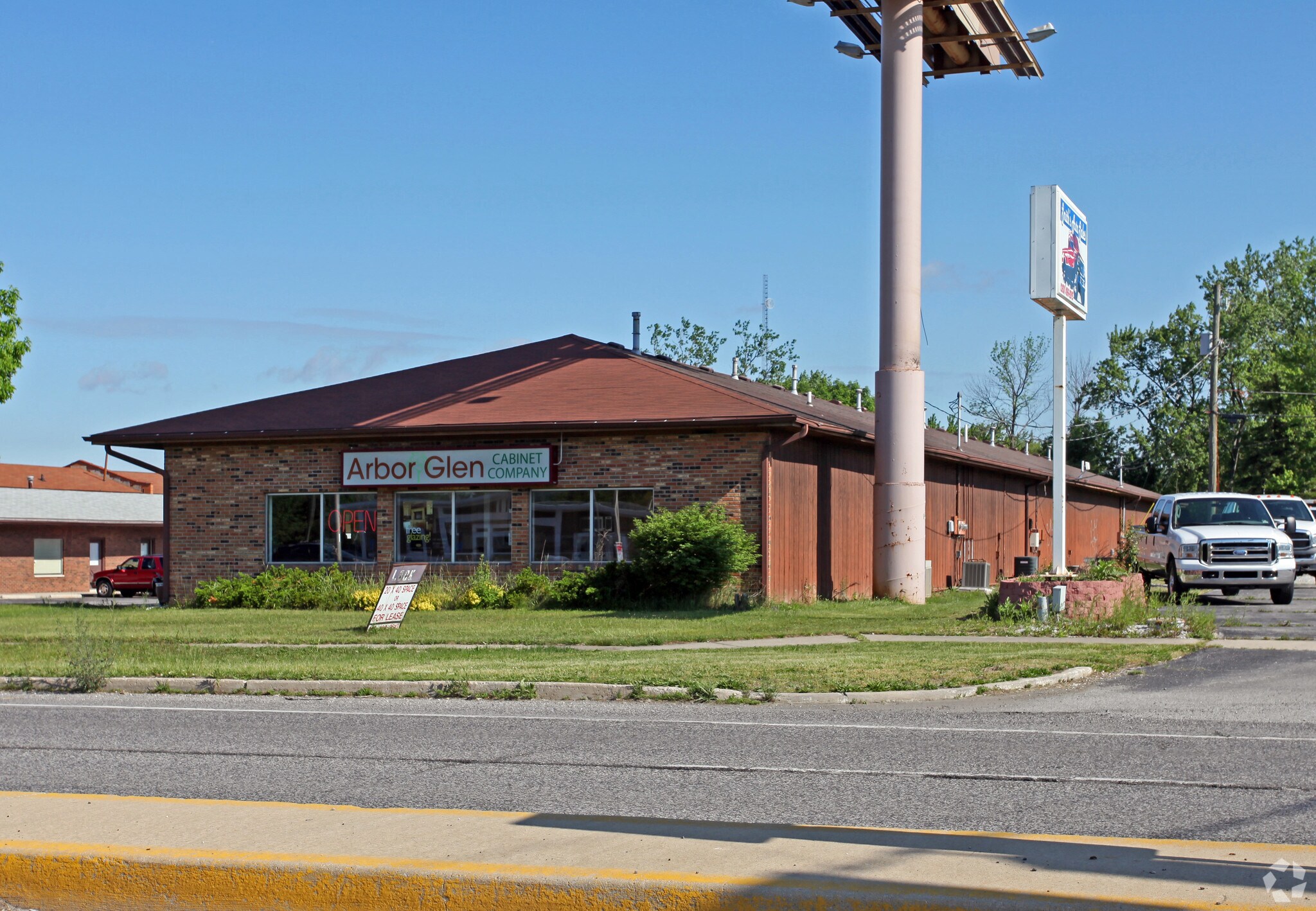 916 W Coliseum Blvd, Fort Wayne, IN à louer Photo principale– Image 1 sur 10