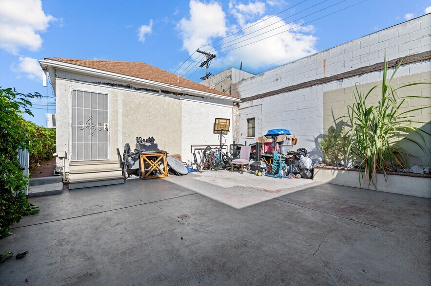 National Ave 2988-90 National, San Diego, CA à vendre - Photo de l’immeuble – Image 2 sur 11