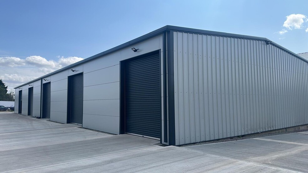 Unit J Chelworth Industrial Estate, Cricklade à louer - Photo principale – Image 1 sur 8