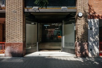Local commercial dans Barcelone, Barcelona à louer Photo intérieure– Image 2 sur 15