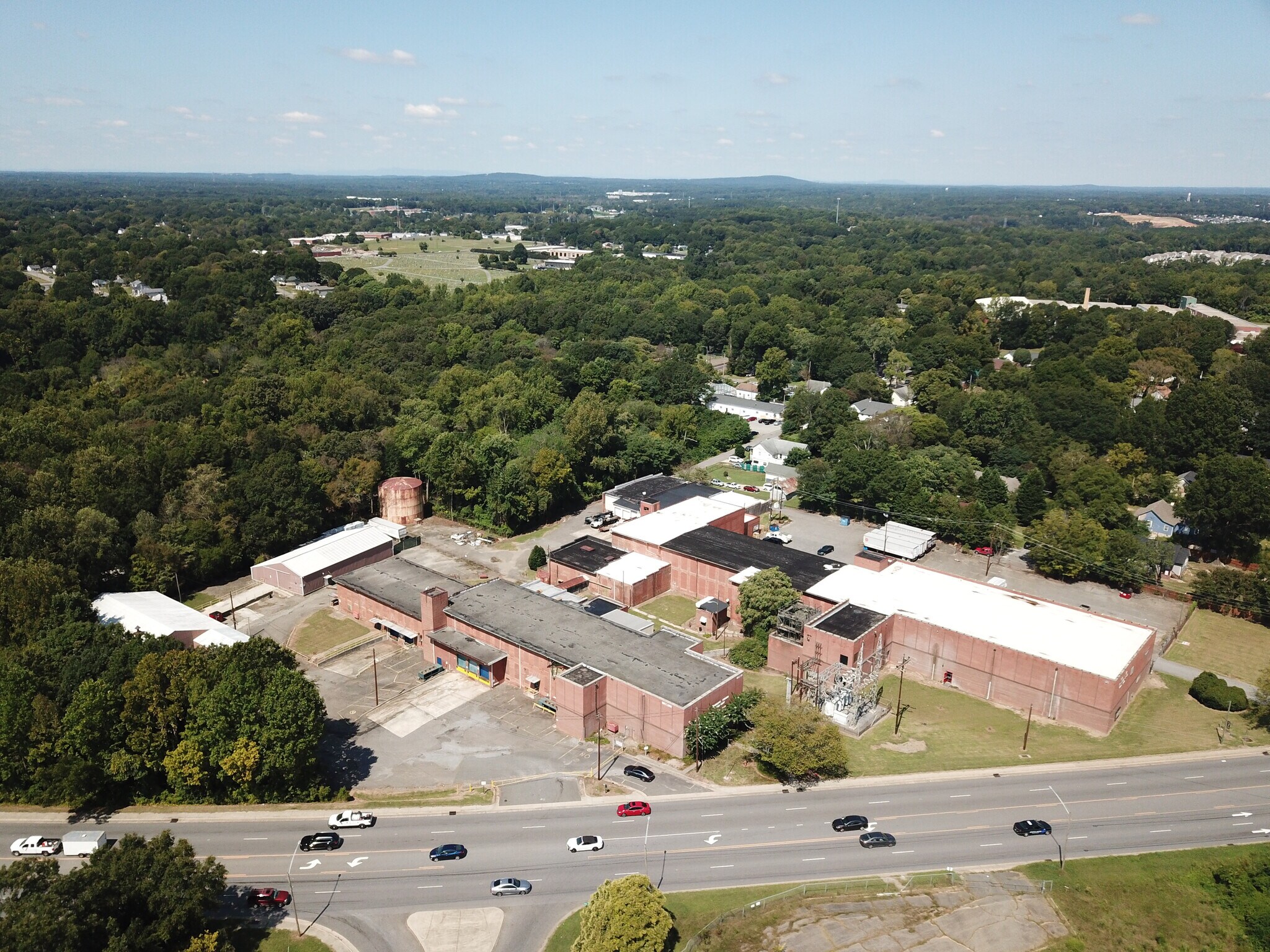 1004 & 1008 E Long Ave, Gastonia, NC à louer Photo principale– Image 1 sur 12