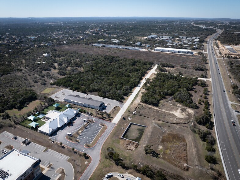 US 290/ Sawyer Ranch Road portefeuille de 2 biens à vendre sur LoopNet.fr - Photo de l’immeuble – Image 3 sur 5