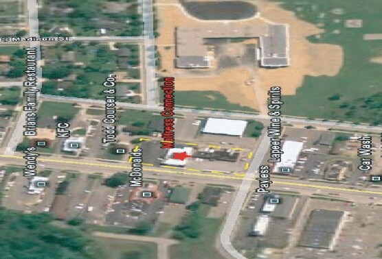 491 S Main St, Lapeer, MI à louer - Photo de l’immeuble – Image 2 sur 3