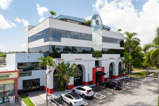 Plus de détails pour 152 Ne 167th St, Miami, FL - Bureau, Local d'activités à louer
