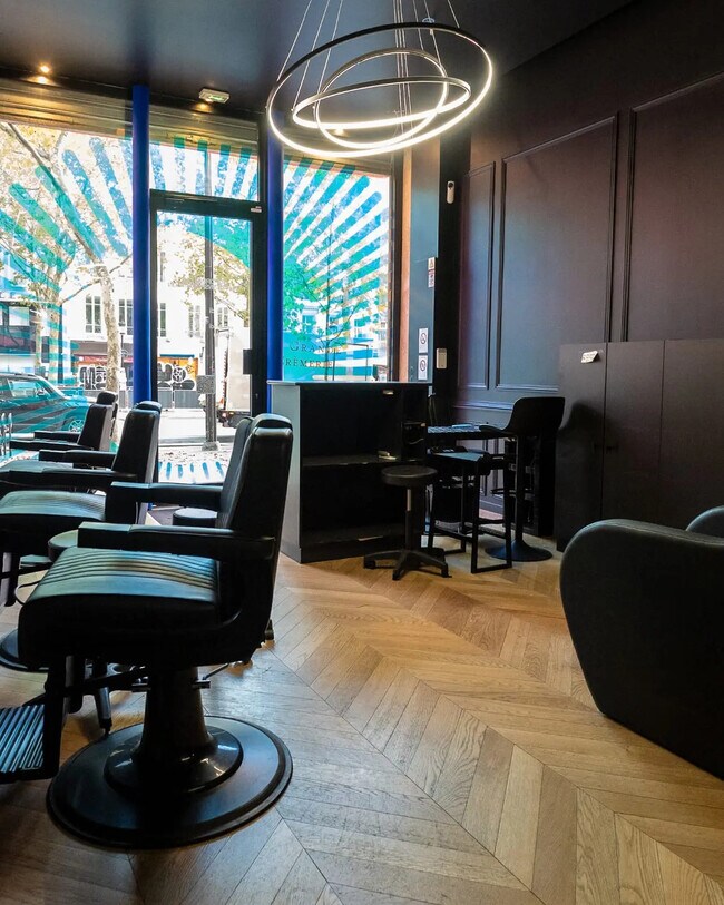 Plus de détails pour 11 Boulevard Saint-Martin, Paris - Local commercial à louer