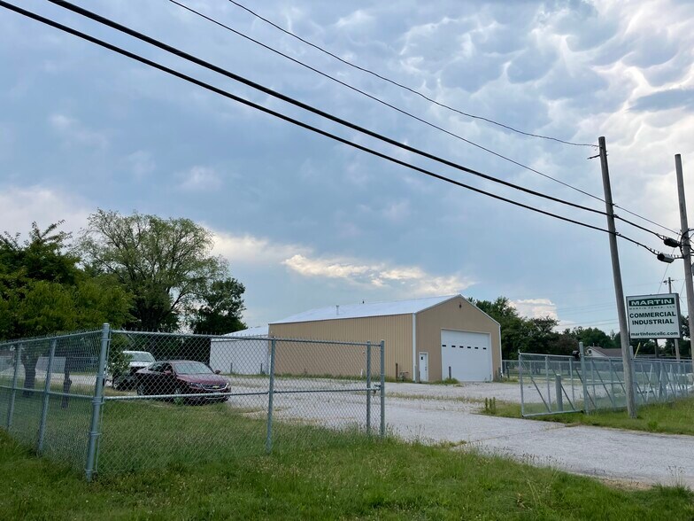 1600-1602 Centreville Ave, Belleville, IL à louer - Photo principale – Image 1 sur 6