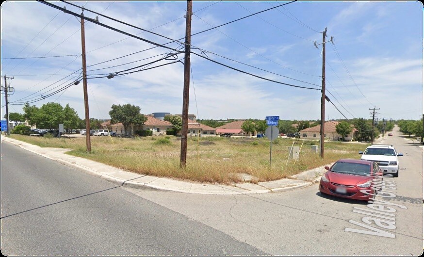 9480 Huebner Rd, San Antonio, TX à vendre - Photo principale – Image 1 sur 2