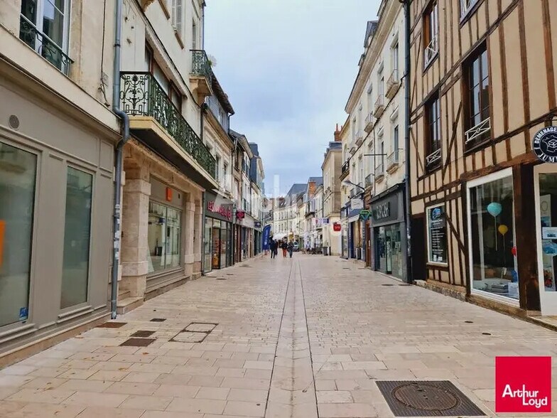 Local commercial dans Vendôme à louer - Photo de l’immeuble – Image 1 sur 1