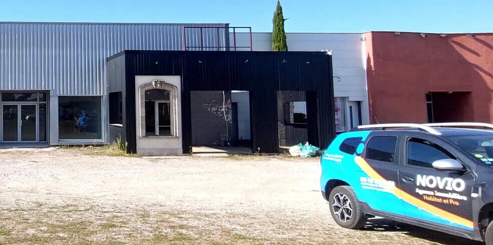 Local commercial dans Naintré à louer - Photo de l’immeuble – Image 1 sur 1