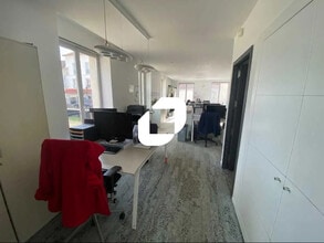 Bureau dans L'Isle-Adam à louer Photo intérieure– Image 2 sur 4