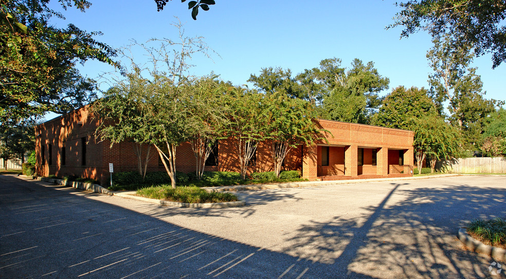 2610 Dauphin St, Mobile, AL à louer - Photo principale – Image 1 sur 23