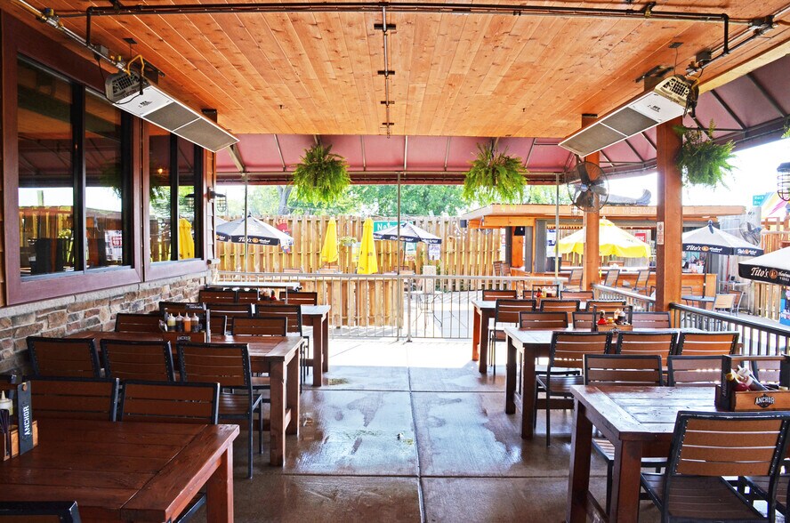 709 & 718 State 59 Rd, Edgerton, WI à vendre - Photo de l’immeuble – Image 2 sur 12