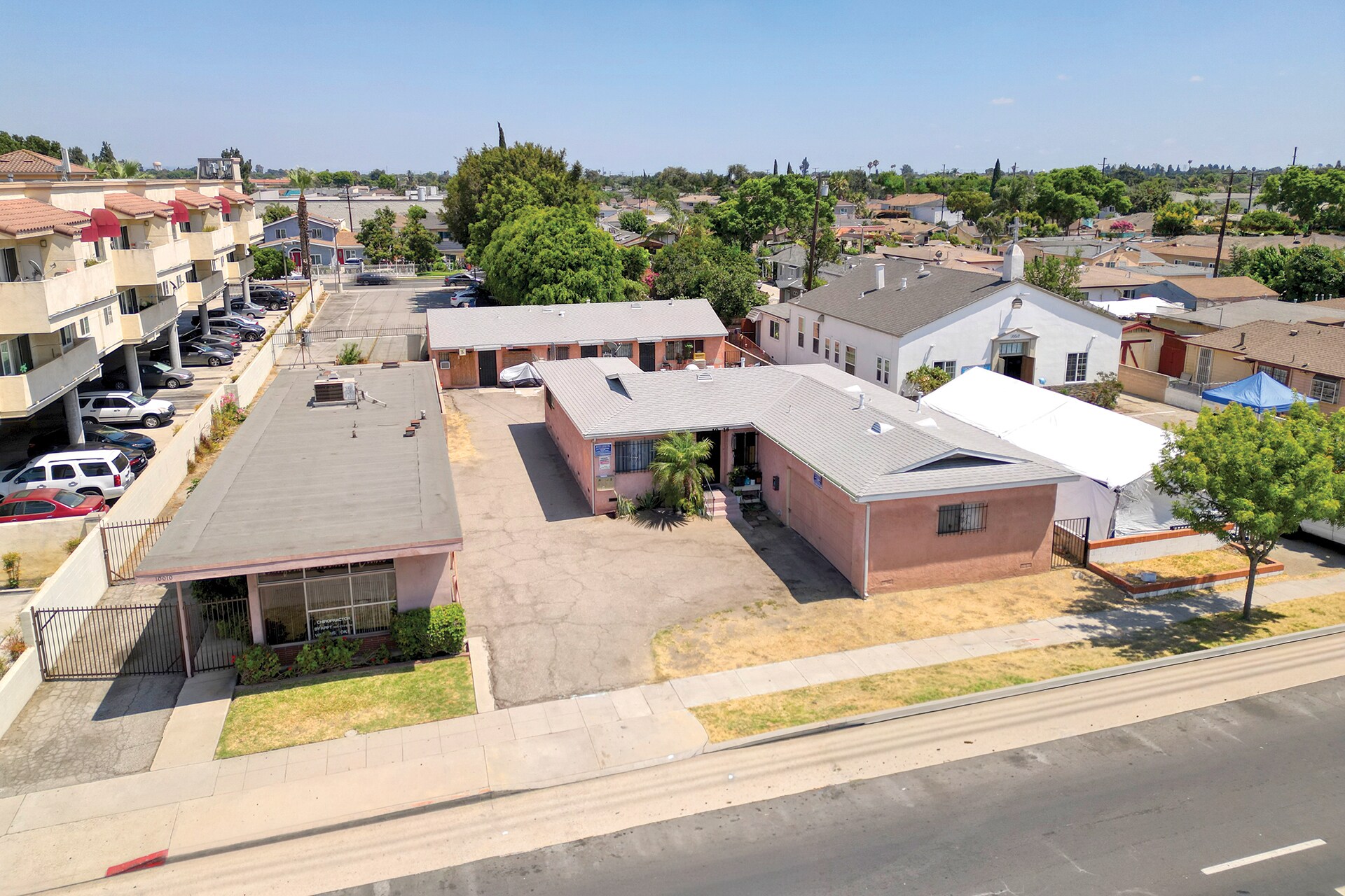 10016 California Ave, South Gate, CA à vendre Photo principale– Image 1 sur 10