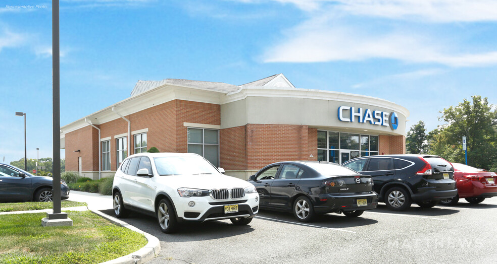 1852 N Olden Avenue Ext, Ewing, NJ à louer - Photo de l’immeuble – Image 2 sur 9