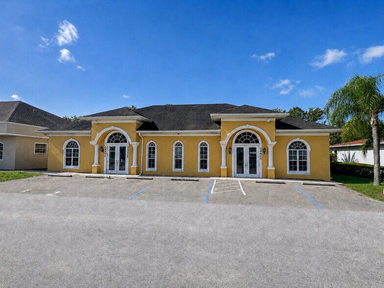 24426 State Rd 54, Lutz, FL à louer - Photo de l’immeuble – Image 2 sur 3
