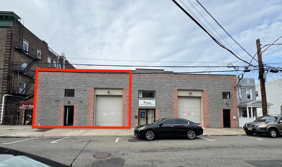 207-211 75th St, North Bergen, NJ à louer - Photo de l’immeuble – Image 1 sur 6