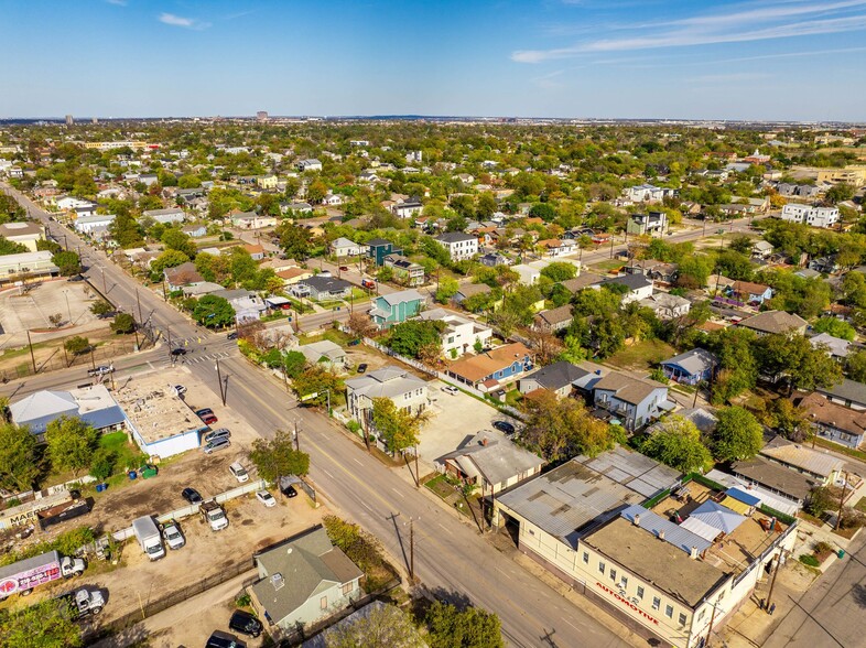 812 S Hackberry St, San Antonio, TX à louer - Photo de l’immeuble – Image 2 sur 5