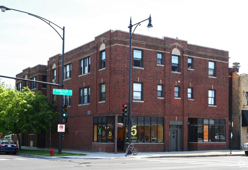 5003 W Irving Park Rd, Chicago, IL à louer - Photo principale – Image 1 sur 7